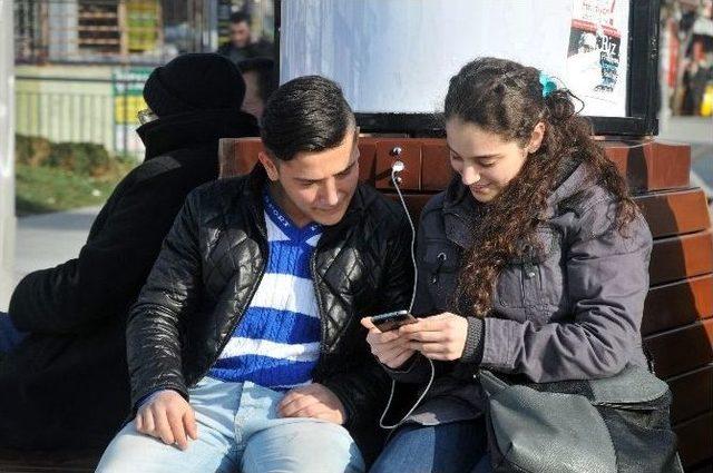 Bağcılar’da Şarj Eden Akıllı Banklar 1