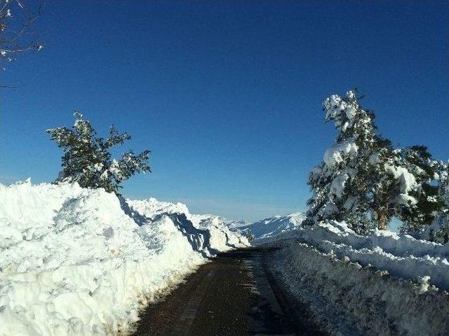 Malatya Büyükşehir Belediyesi 6 Bin Km. Yol Açtı