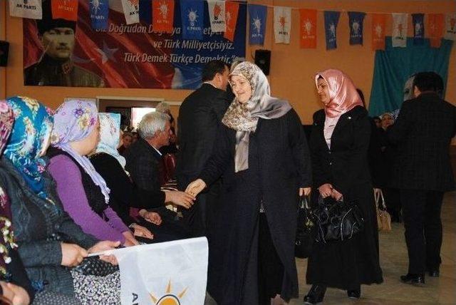 Ak Parti Karaisalı Kadın Kolları Başkanı Saniye Usta Güven Tazeledi