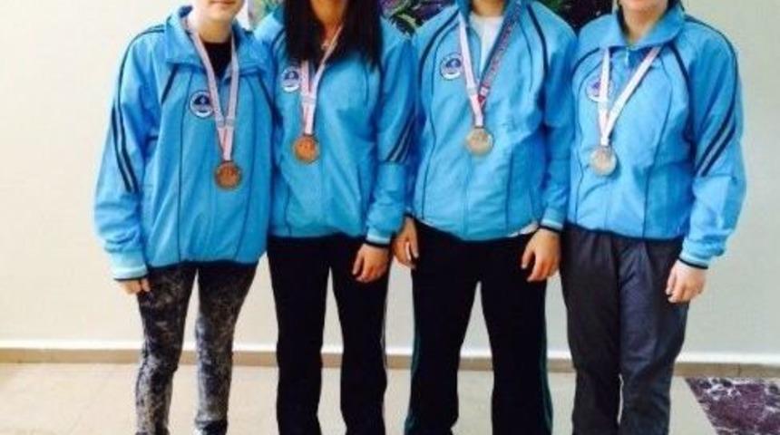 2015&rsquo;in İlk Madalyaları Boks&ouml;rlerden Geldi