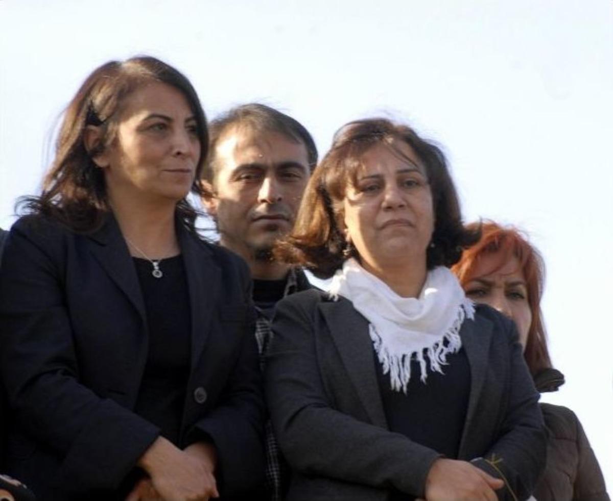 Dbp&rsquo;nın Y&uuml;r&uuml;y&uuml;ş&uuml;nde Trene Pkk Flaması Astılar