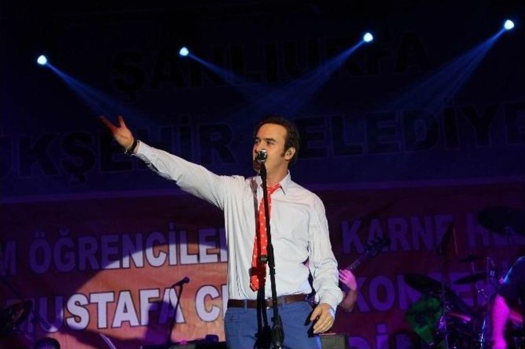 Mustafa Ceceli Urfalı Gen&ccedil;lerle Buluştu