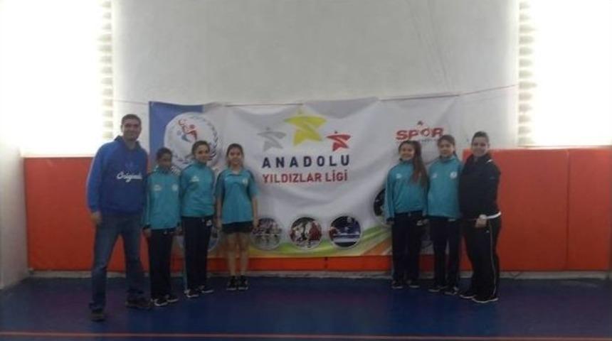 Anadolu Yıldızlar Ligi Badminton M&uuml;sabakaları Tamamlandı
