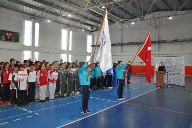Anadolu Yıldızlar Ligi Badminton M&uuml;sabakaları Tamamlandı 1