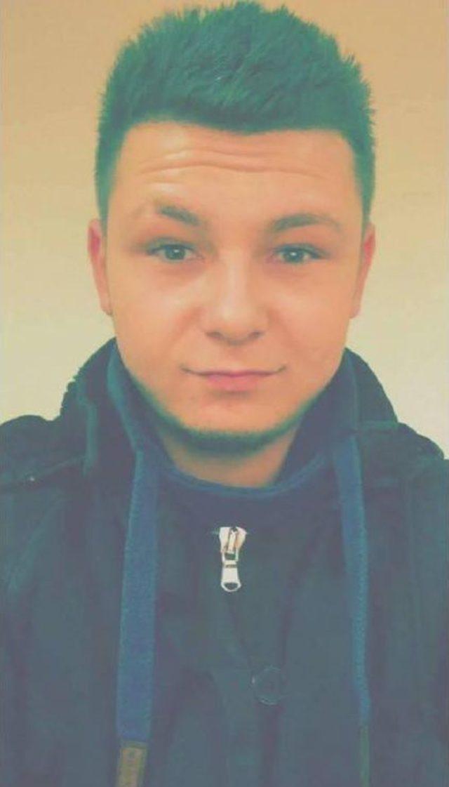 Alkolle Birlikte Uyuşturucu Içen Genç Öldü 2