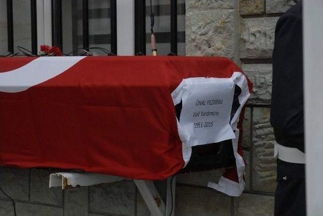 Vali Yardımcısı &Uuml;nal Yıldırım Son Yolculuğuna Uğurlandı 2