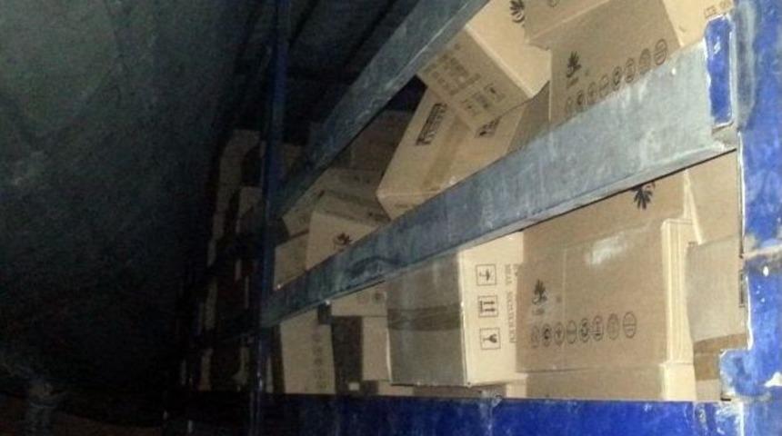 Ağrı&rsquo;da İki Tır Dolusu Ka&ccedil;ak Ampul Ele Ge&ccedil;irildi