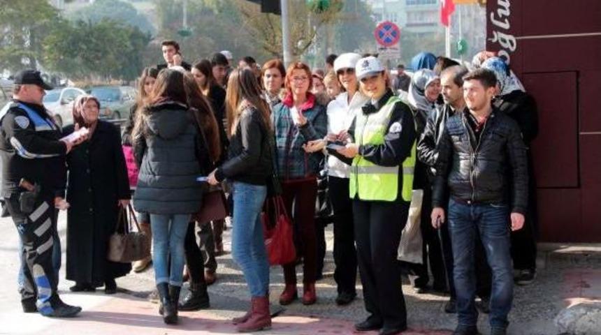 Polise Rağmen Ge&ccedil;tiler