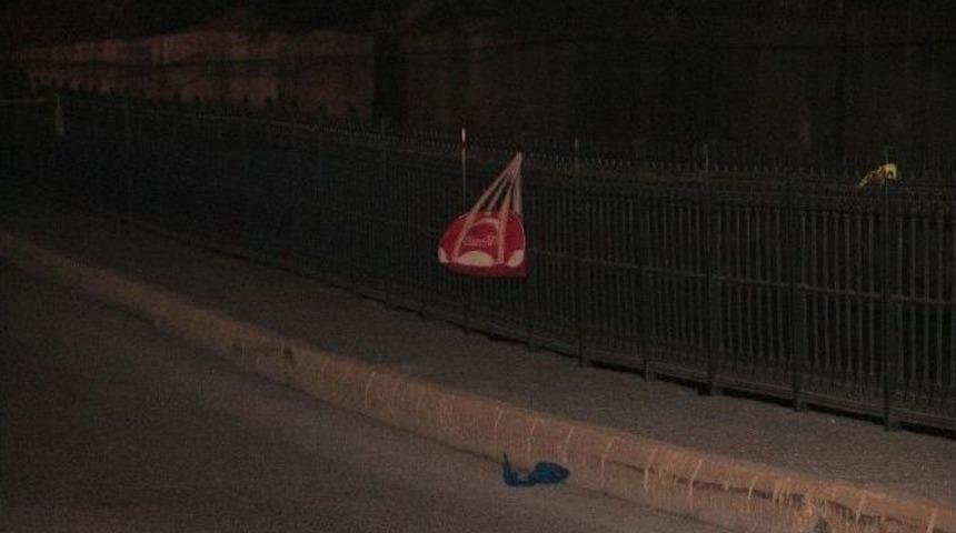 Ş&uuml;pheli &Ccedil;anta Polisi Harekete Ge&ccedil;irdi