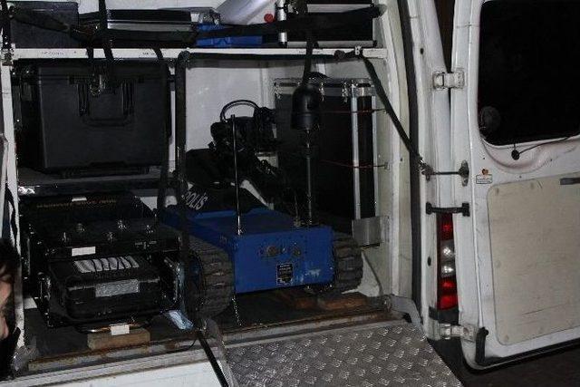 Alibeyk&ouml;y&rsquo;de Ş&uuml;pheli &Ccedil;anta Paniği 1