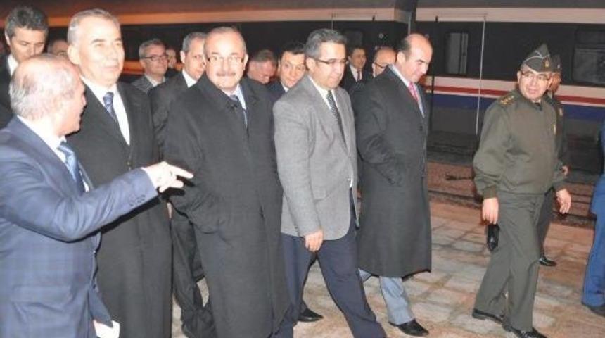 Pamukkale Ekspresi 7 Yıl Arasından Sonra Seferine Başladı