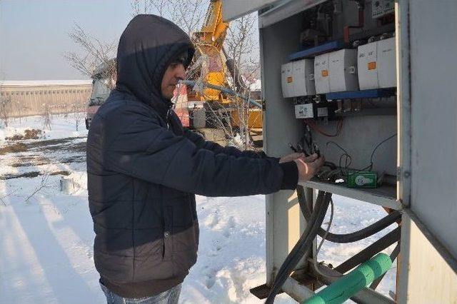 İki Mahallenin Su Sorunu &Ccedil;&ouml;z&uuml;ld&uuml; 1