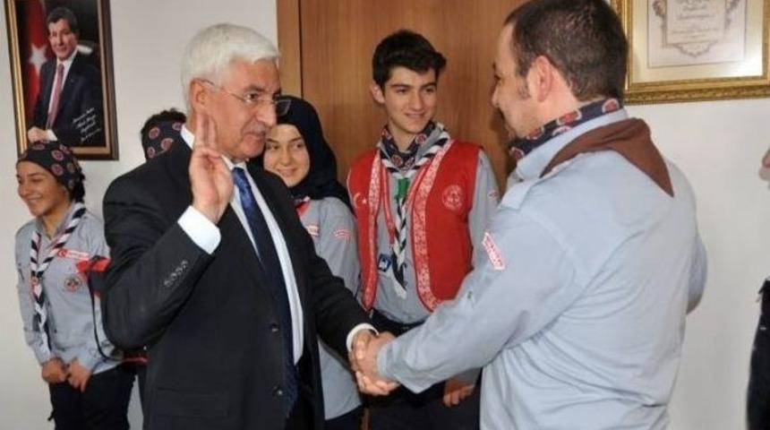 Vali Murat Koca İzcileri Kabul Etti