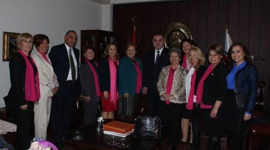 Kadın Partisi, Adana Barosu&rsquo;nu Ziyaret Etti