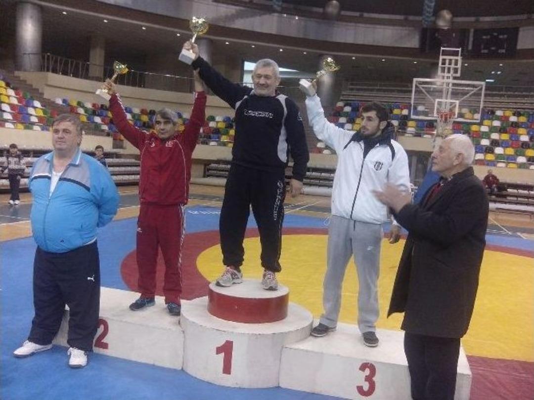 İbb Başakşehir G&uuml;reş Takımı&rsquo;ndan &Ccedil;ifte Şampiyonluk