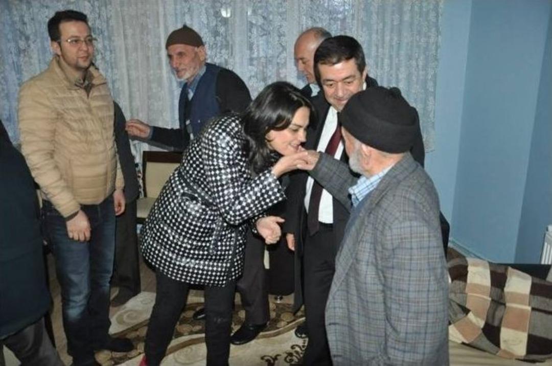 Balıkesir Milletvekilleri Yaşlıları Ziyaret Etti