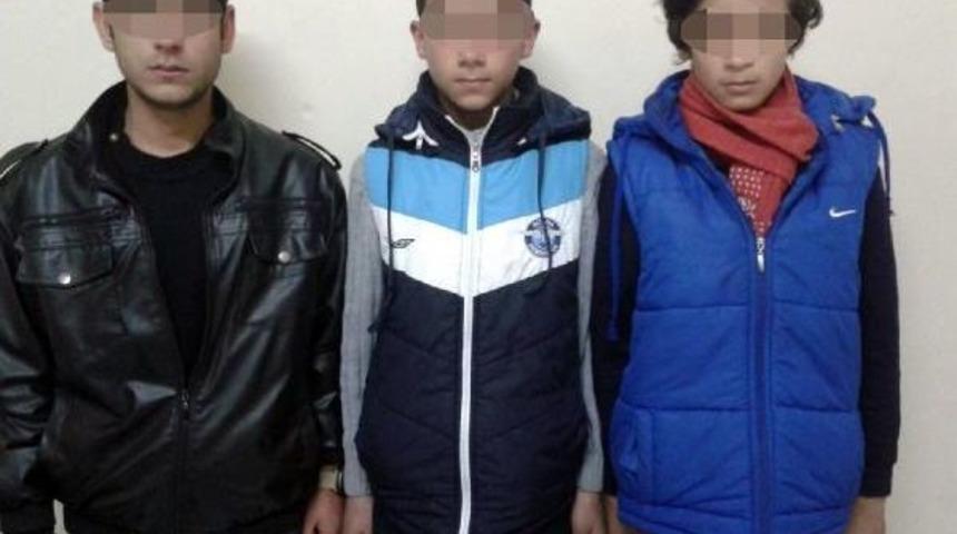 Okullarını Soydular