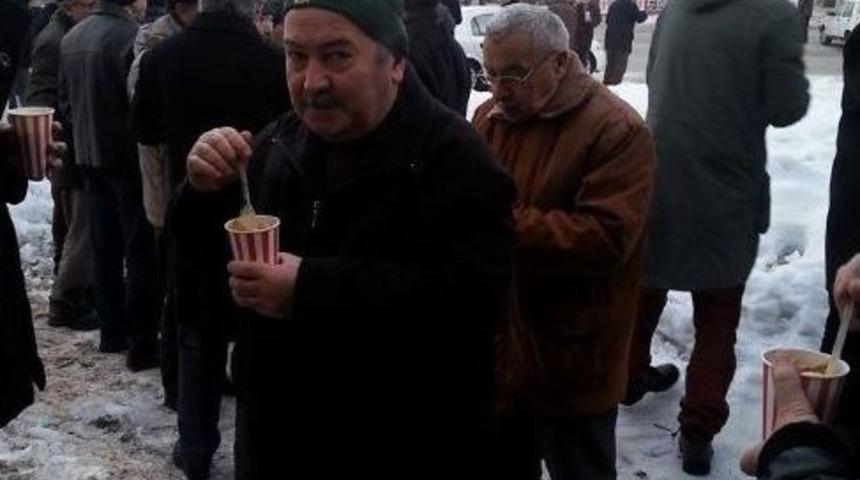 Uygur T&uuml;rleri İ&ccedil;in Dua Ettiler