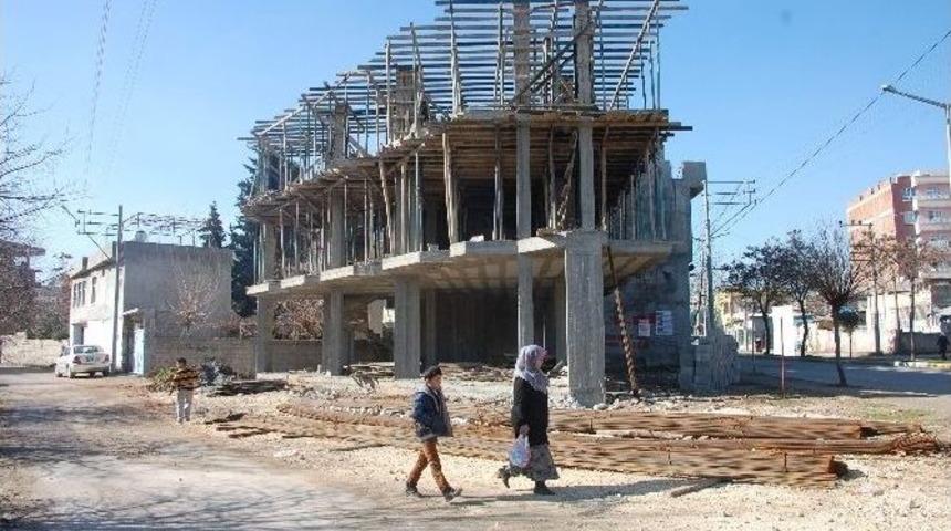 G&uuml;venlik &Ouml;nlemi Olmayan İnşaat Tehlike Sa&ccedil;ıyor