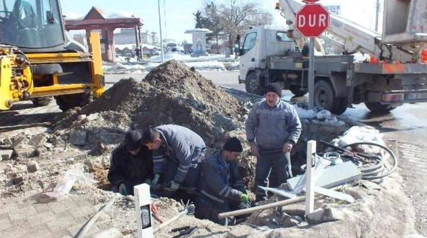 Tavşanlı&rsquo;da Oedaş&rsquo;ın &Ccedil;alışmaları S&uuml;r&uuml;yor