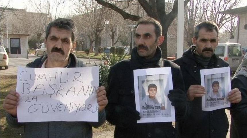 Meclis &Ouml;n&uuml;nde Kayıp &Ccedil;ocuğu İ&ccedil;in &Ccedil;ağrıda Bulundu