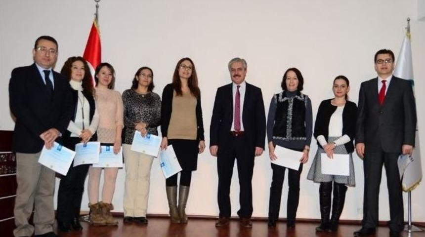 &rsquo;dijital Hikaye Hazırlama Semineri&rsquo;ne Katılan &Ouml;ğretmenler Belgelerini Aldı