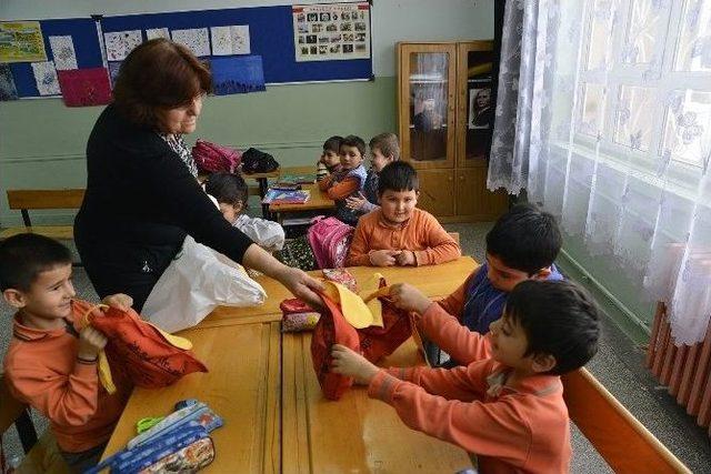 Tepebaşı Belediyesi&rsquo;nin Okullardaki G&ouml;z Taramaları S&uuml;r&uuml;yor 2