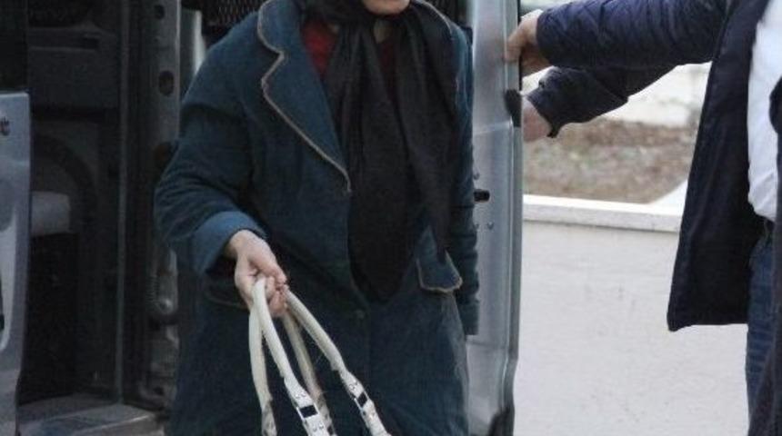 Buzdolabından 2 Kilo Et &Ccedil;alan Kadın Tutuklandı