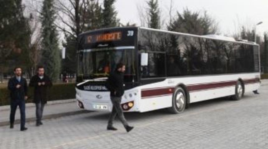 9 Bin 244 &Ouml;ğrenci &Uuml;cretsiz El Kartını Aldı