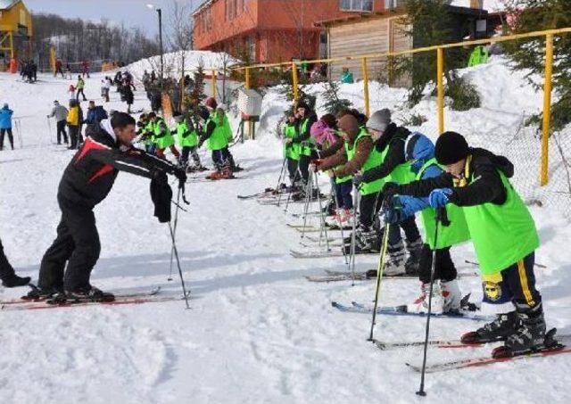 Kartepeli Çocuklara Ücretsiz Kayak Eğitimi