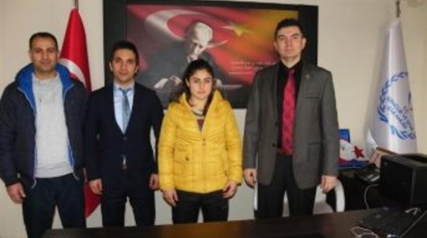 Şampiyon Boks&ouml;rden M&uuml;d&uuml;r Aydoğdu&rsquo;ya Ziyaret