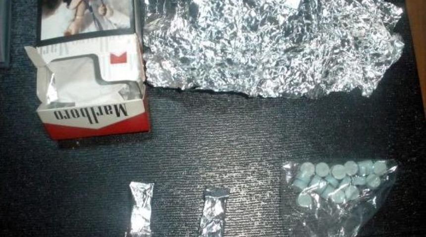 Terastaki Sigara Paketinde Uyuşturucuya 2 Tutuklama