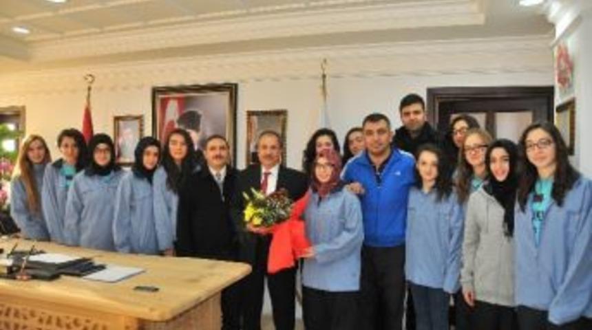 Başarılı Takımdan Başkan Akkaya&rsquo;ya Ziyaret