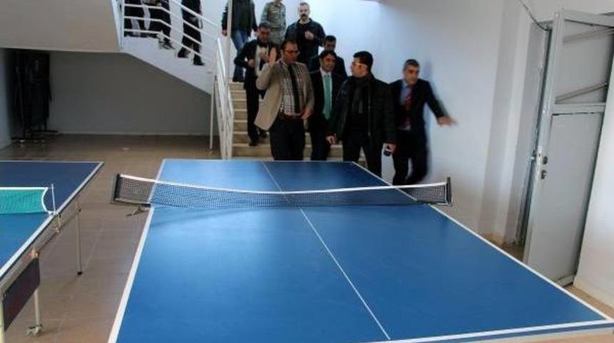 Vali Yardımcısı Arıkan&rsquo;Dan Silopili Gen&ccedil;lere &Ccedil;ağrı: Gelin Spor Yapın