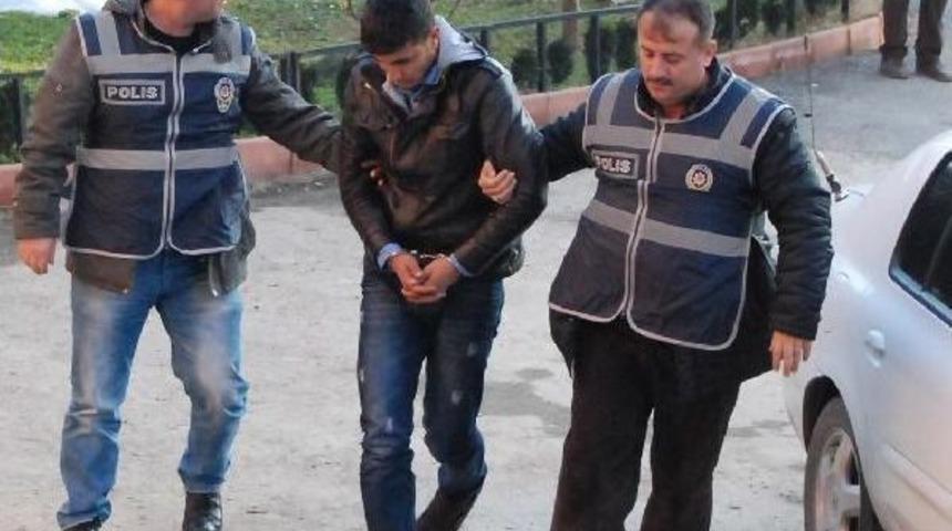 Yaşlı Kadını Dolandıran 2 Kişi Yakalandı