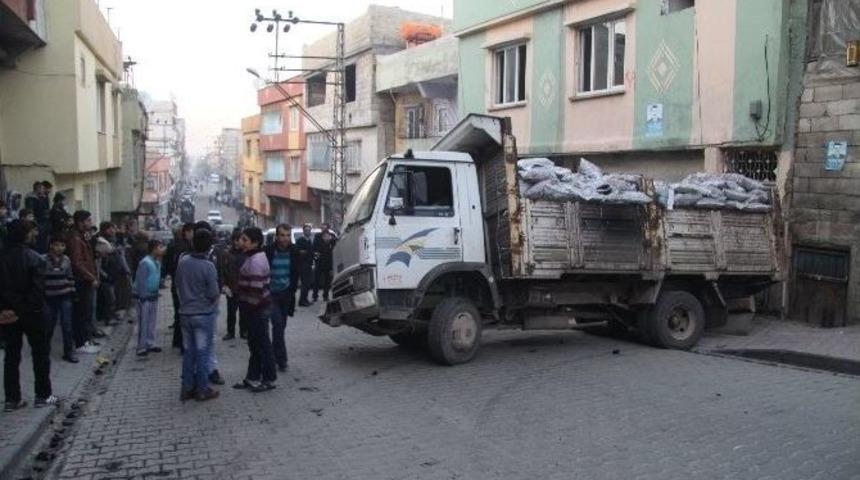 Şehitkamil&rsquo;de Kom&uuml;r Y&uuml;kl&uuml; Ara&ccedil;tan D&uuml;şen İki Kişi Yaralandı