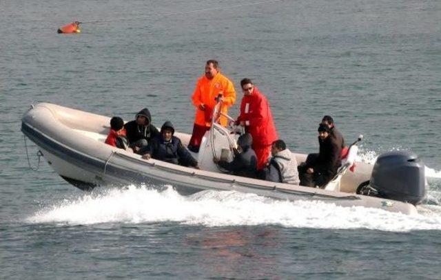 Kaçakları Taşıyan Tekne Karaya Oturdu