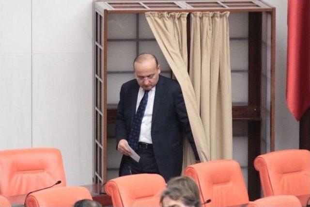 4 Eski Bakan İ&ccedil;in Oylama Başladı 1