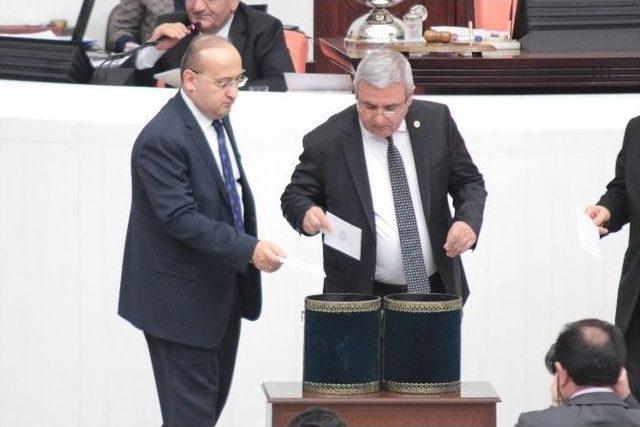 4 Eski Bakan İ&ccedil;in Oylama Başladı 2