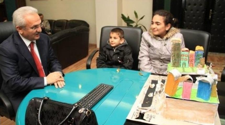 Minik Busenur&rsquo;dan Erzincan Belediyesine Dev Proje &Ouml;nerisi