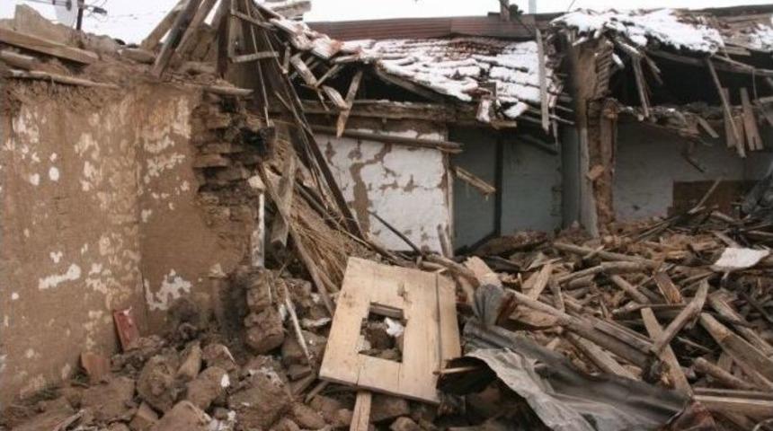 Erzincan&rsquo;da Harabe Ev Kalmayacak