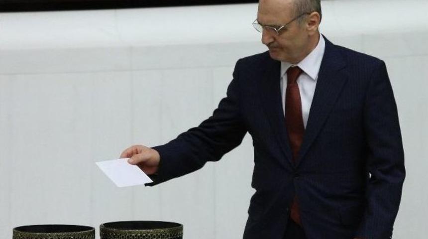 Erdoğan Bayraktar İ&ccedil;in "y&uuml;ce Divan" Oylaması Başladı
