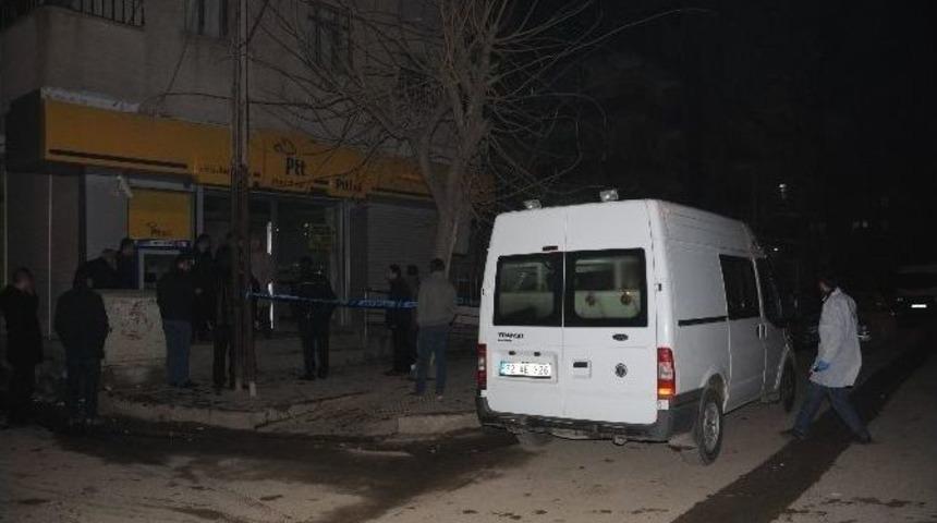 Ptt Şubesinde &Ccedil;ıkan Yangın Korkuya Neden Oldu