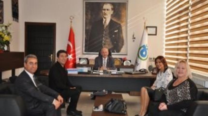 &Uuml;nl&uuml; Sanat&ccedil;ı Emre Kınay Tekirdağ B&uuml;y&uuml;kşehir Belediye Başkanı Kadir Albayrak&rsquo;ı Ziyaret Etti