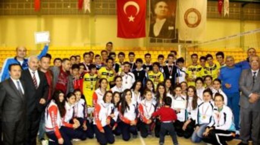 Hatay&rsquo;da Liselerarası Voleybol Turnuvası