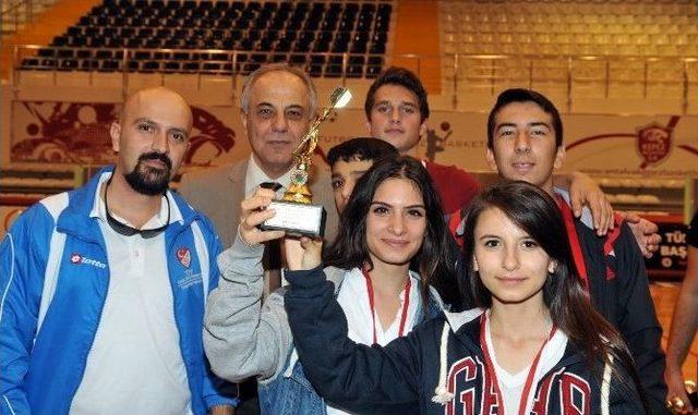 Kepezli &Ouml;ğrenciler Dart Turnuvasıyla Stres Attılar 1