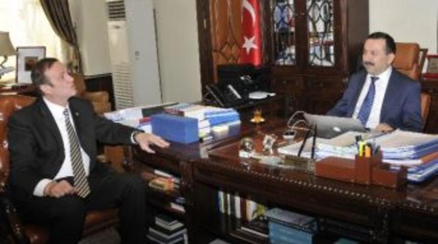 Konya&rsquo;nın Gururundan Rekt&ouml;r G&ouml;kbel&rsquo;e Ziyaret