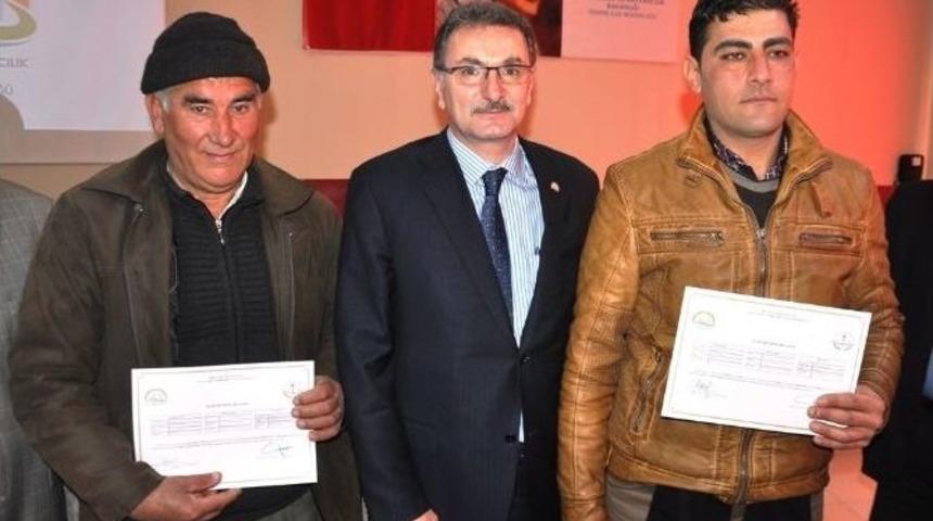 &Ouml;demiş&rsquo;te &ldquo;s&uuml;r&uuml; Y&ouml;netim Elemanı Benim&rdquo; Diyen 46 &Uuml;retici Sertifikalarını Aldı