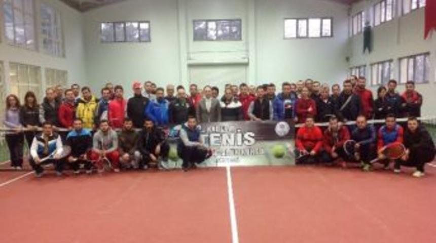 Bursa&rsquo;da Tenis Antren&ouml;rl&uuml;ğ&uuml; Kursları Başladı
