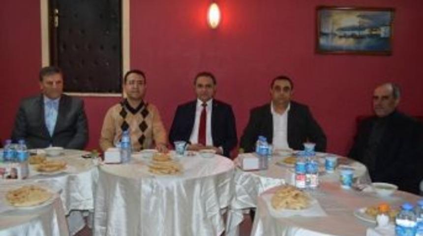 G&uuml;r&uuml;n Esnaf Odasında Dayanışma Yemeği